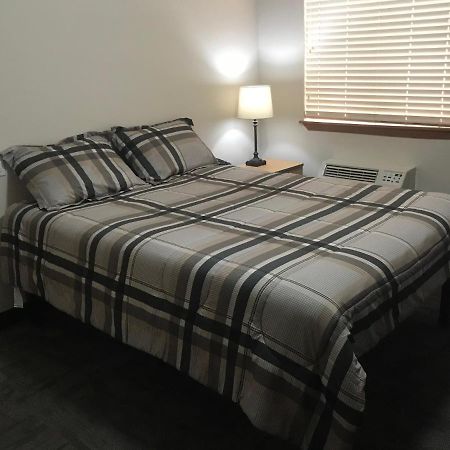 Prairie Suites Motel Williston Exteriör bild